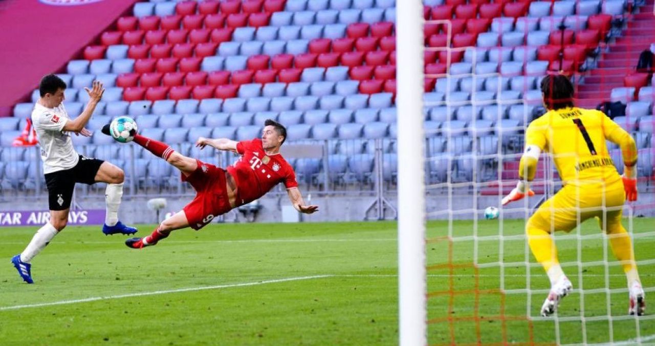 Fa-bu-los! Lewandowski, gol senzational pentru Bayern! E arta sau matematica? Doar fotbal sigur nu e! Cum a marcat_2