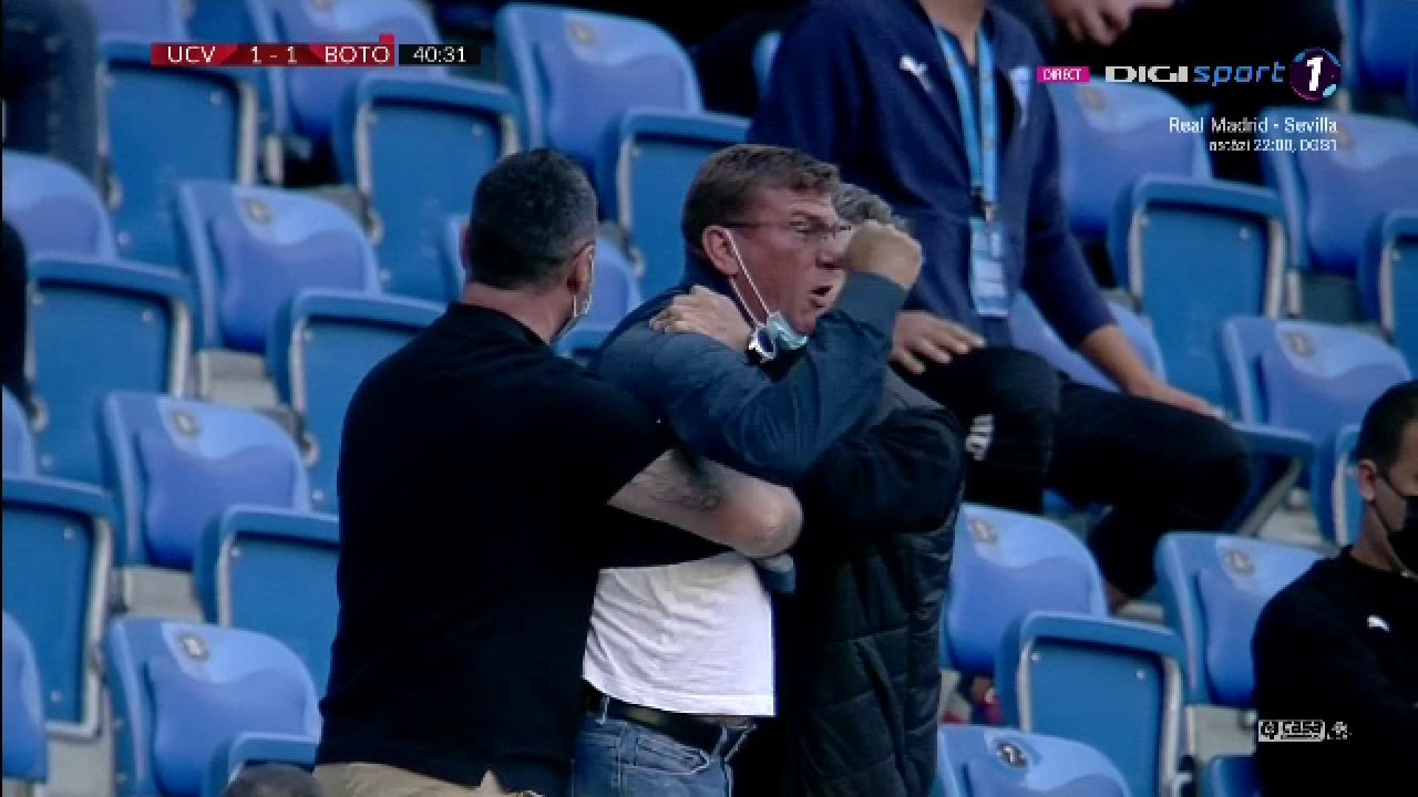Incidente socante in tribuna! Cristescu a sarit la bataie si a fost scos de 4 bodyguarzi: