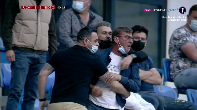 Incidente socante in tribuna! Cristescu a sarit la bataie si a fost scos de 4 bodyguarzi: 