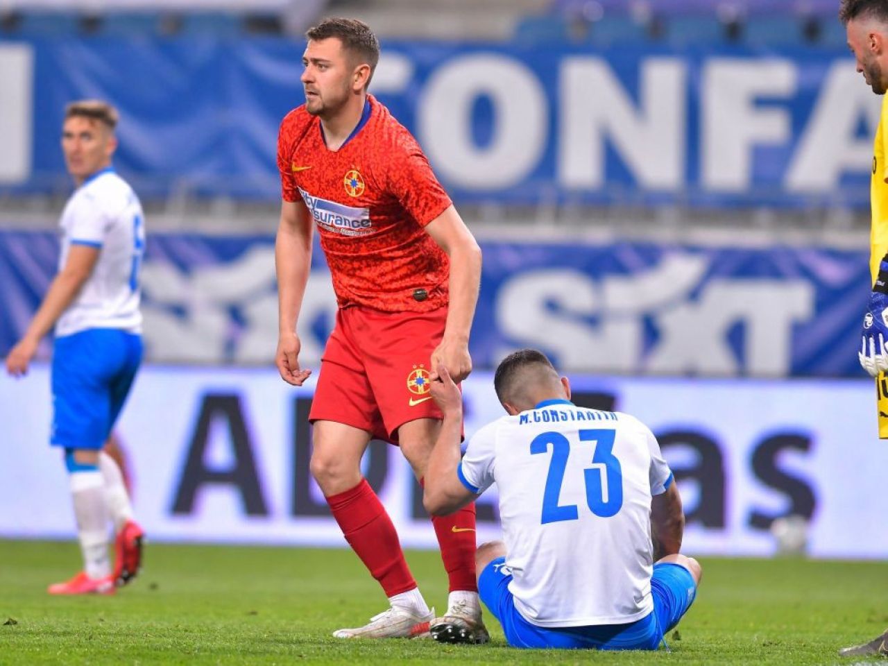 Transfer de ultima ora la FCSB?! Ilie Poenaru anunta ca fotbalistul are oferta pe masa: