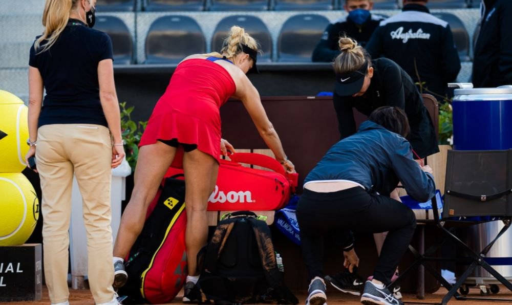 Fair-play la superlativ! Gestul de mare sportivitate facut de Angelique Kerber, imediat dupa accidentarea Simonei Halep&nbsp;