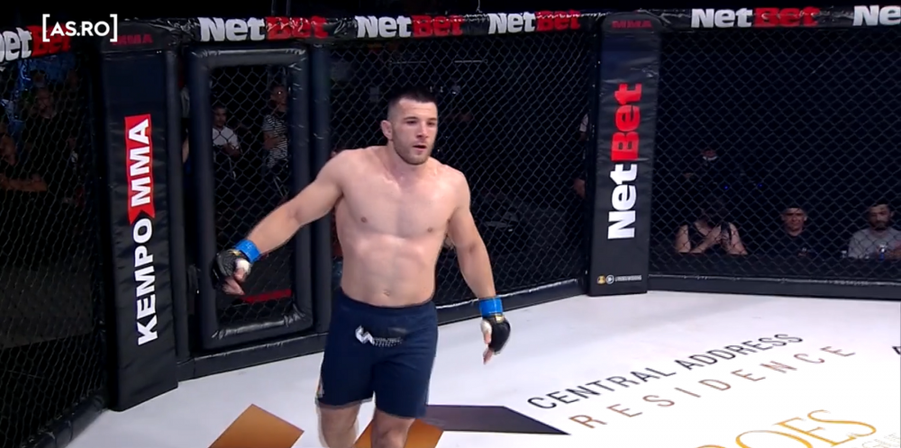 Super-victorie pentru Ion Pascu! Bombardierul l-a facut KO pe Spaima Ucrainei Sergeev in a treia runda