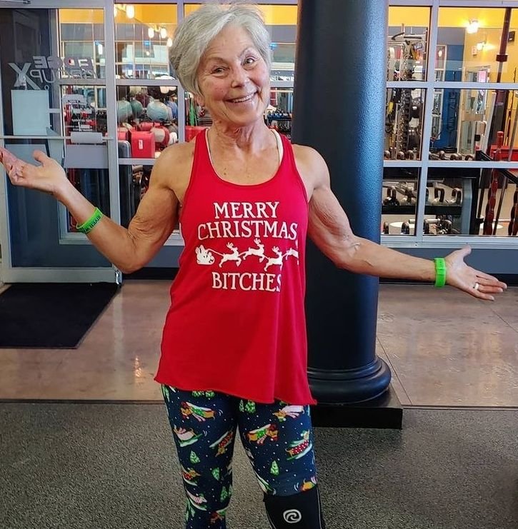 Bunica culturista, noua senzatie a Americii! Are 71 de ani, dar ridica sute de kilograme si se antreneaza 20 de ore pe saptamana _3