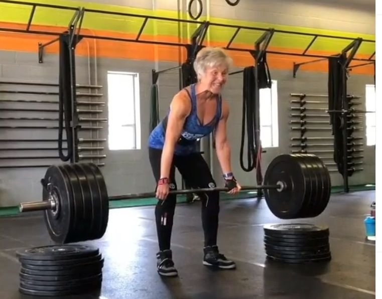 Bunica culturista, noua senzatie a Americii! Are 71 de ani, dar ridica sute de kilograme si se antreneaza 20 de ore pe saptamana _5
