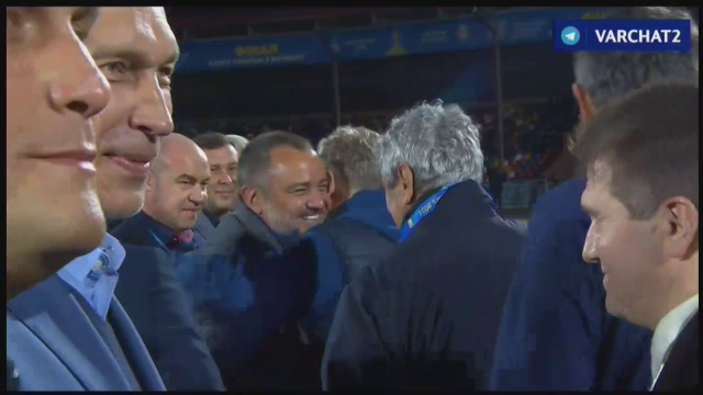 Lucescu a rupt tot in Ucraina! Imagini fantastice dupa ce a luat si Cupa cu Dinamo Kiev: a fost aruncat in aer de jucatori! Scene fantastice_30