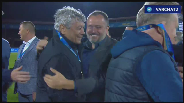 Lucescu a rupt tot in Ucraina! Imagini fantastice dupa ce a luat si Cupa cu Dinamo Kiev: a fost aruncat in aer de jucatori! Scene fantastice_31
