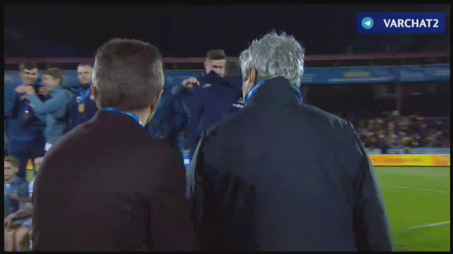 Lucescu a rupt tot in Ucraina! Imagini fantastice dupa ce a luat si Cupa cu Dinamo Kiev: a fost aruncat in aer de jucatori! Scene fantastice_36