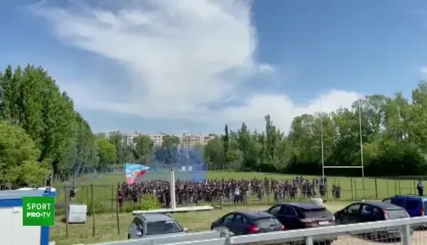 Nebunie in Ghencea! Suporterii Stelei au luat cu asalt stadionul pentru barajul cu Mostistea Ulmu