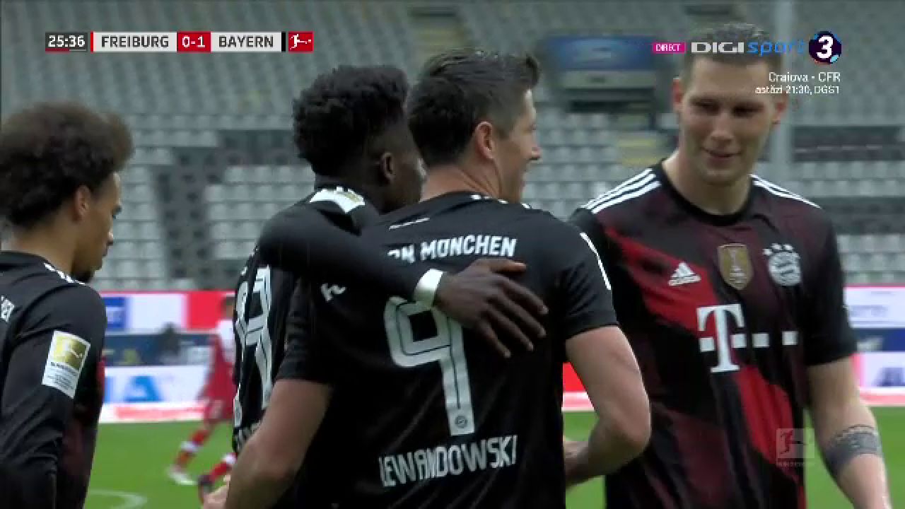 Asa ceva nu s-a mai intamplat in timpul unui meci de fotbal! Ce au facut jucatorii lui Bayern dupa ce Lewandowski a egalat recordul uluitor al lui Gerd Muller_5