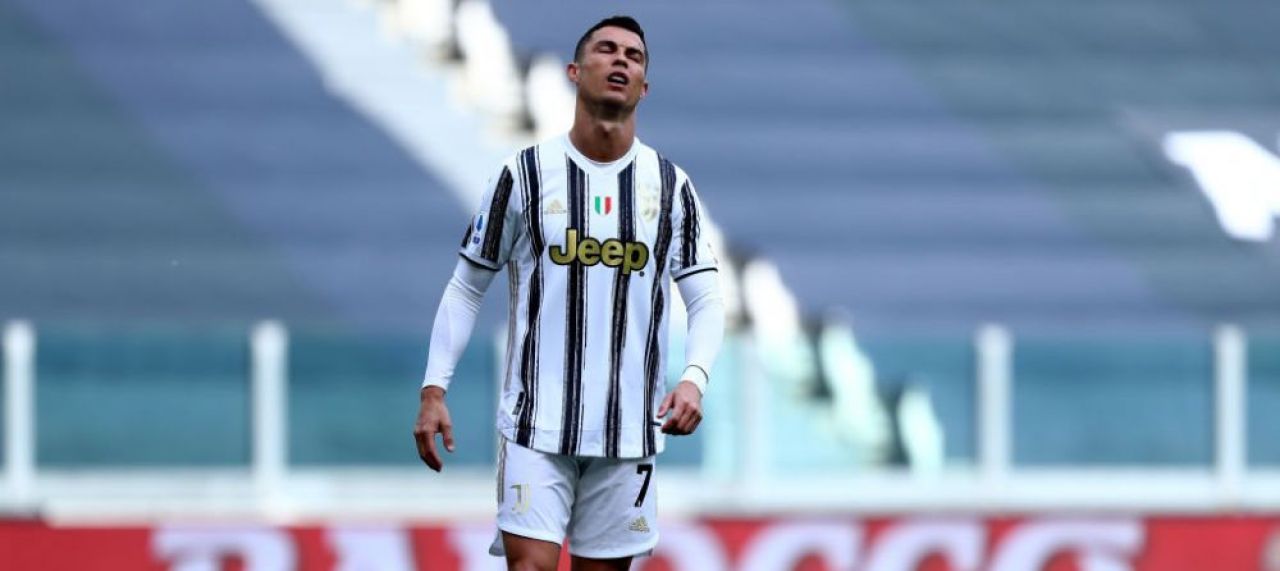 Sunt imaginile momentului in fotbalul mondial! Cum a fost surprins Ronaldo in miez de noapte! Detaliul care poate trada plecarea de la Juventus_1