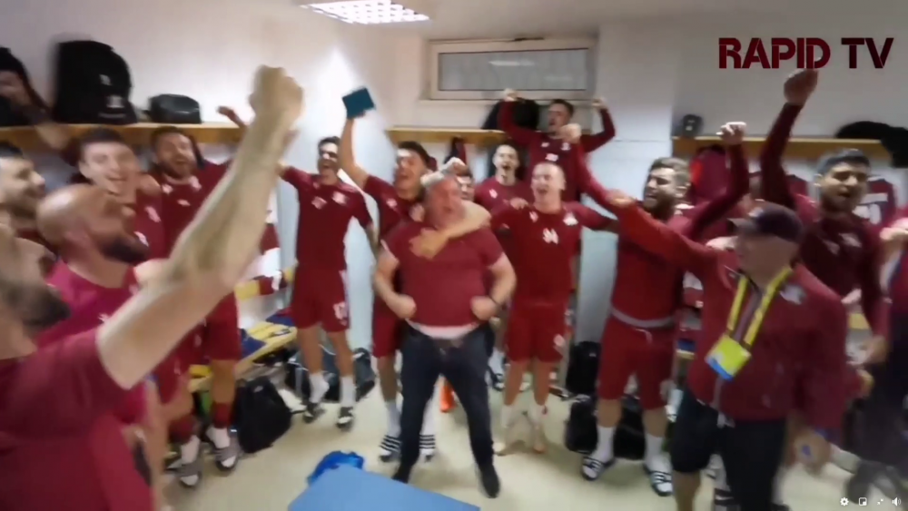 'Poetul' Iosif pe modul TURBO! Imagini fantastice dupa promovarea Rapidului. A scos burtica in fata si a inceput sa urle: ce a urmat in vestiar :)_12