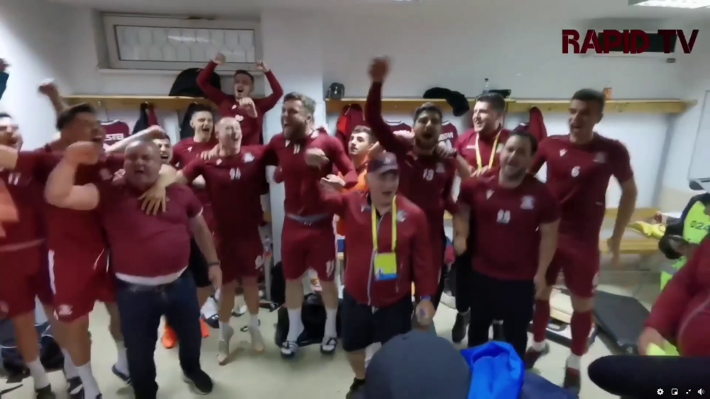 'Poetul' Iosif pe modul TURBO! Imagini fantastice dupa promovarea Rapidului. A scos burtica in fata si a inceput sa urle: ce a urmat in vestiar :)_14