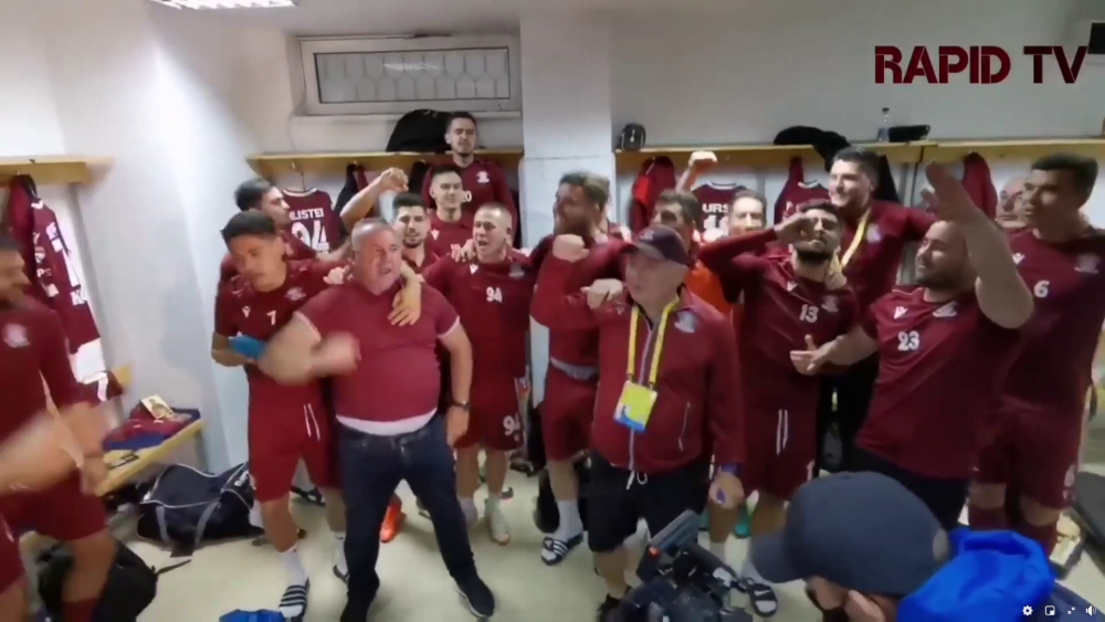 'Poetul' Iosif pe modul TURBO! Imagini fantastice dupa promovarea Rapidului. A scos burtica in fata si a inceput sa urle: ce a urmat in vestiar :)_16