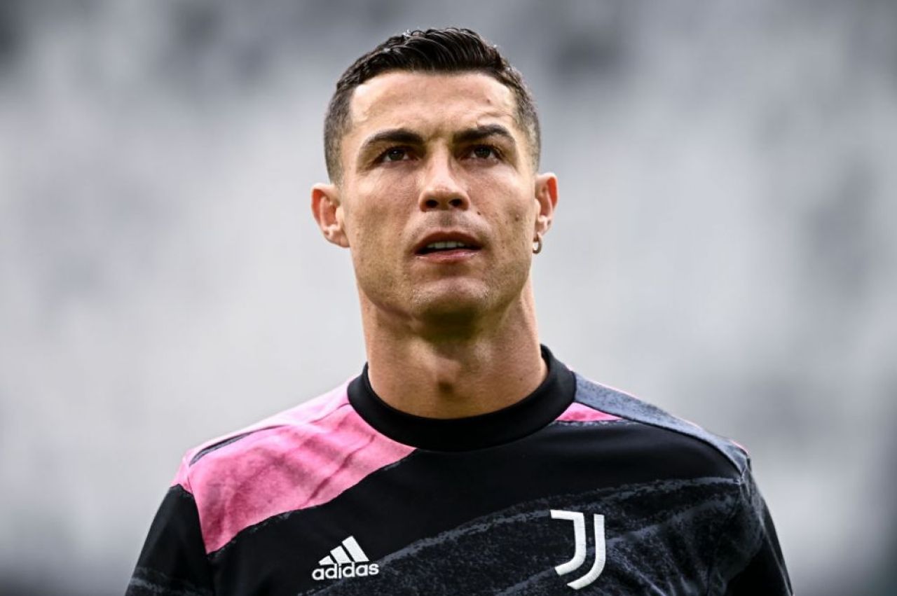 Italienii au aflat de ce si-a mutat Ronaldo masinile!