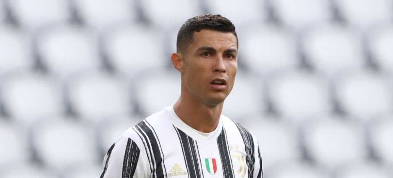 Italienii au aflat de ce si-a mutat Ronaldo masinile!