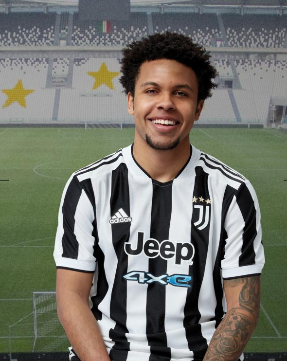 Juventus si-a prezentat noul echipament! Ce tricouri vor purta Ronaldo si Dybala din sezonul urmator_2