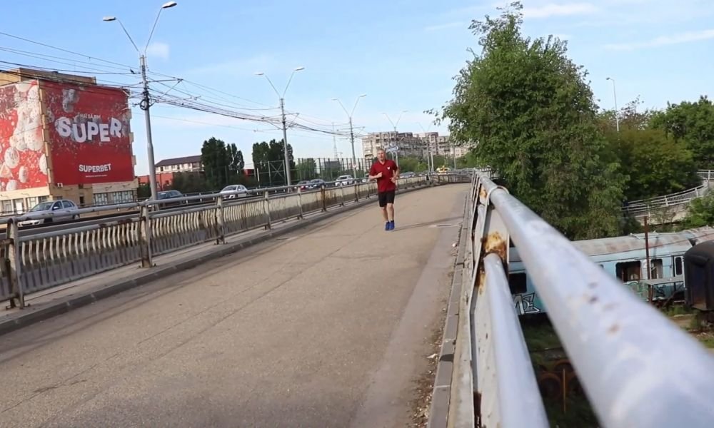 EXCLUSIV | In 2016, a alergat si a pedalat pana la Paris! Acum a legat prin alergare stadioanele din Bucuresti destinate Euro 2020 _5
