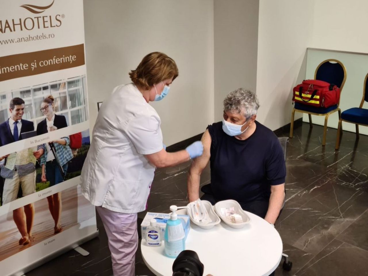 Mircea Lucescu s-a vaccinat alaturi de sotia sa! George Copos, omul care i s-a alaturat in lupta anti-Covid_2