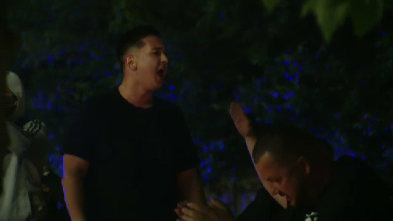 Ultrasii FCSB s-au dus peste echipa la Giurgiu dupa ce au aflat ca vine Sumudica! Au tipat impotriva lui MM Stoica si l-au injurat pe Sumudica. Imaginile momentului_1