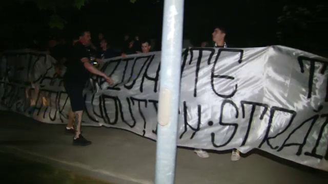 Ultrasii FCSB s-au dus peste echipa la Giurgiu dupa ce au aflat ca vine Sumudica! Au tipat impotriva lui MM Stoica si l-au injurat pe Sumudica. Imaginile momentului_5