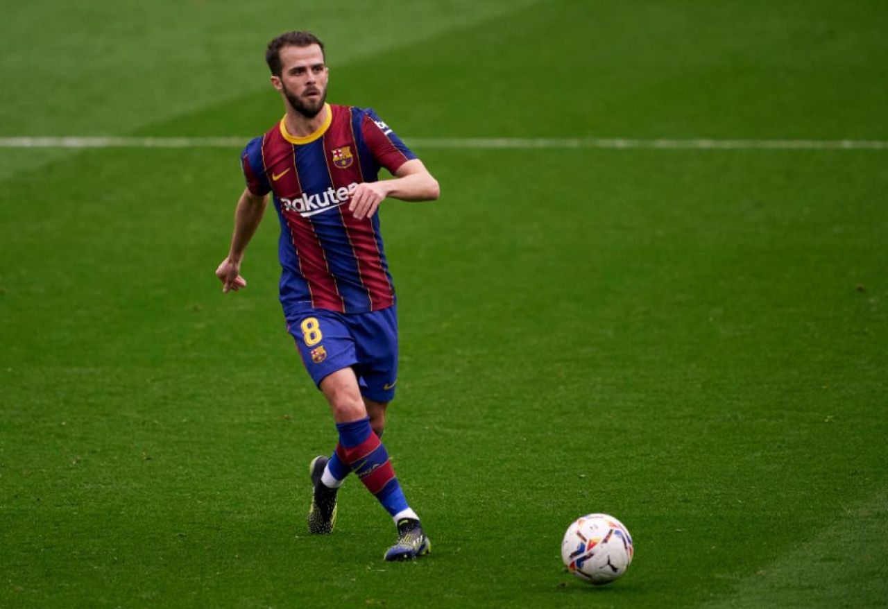 Presa catalana anunta ca Pjanic e aproape de plecarea de la Barcelona! Care sunt echipele care il vor pe mijlocas_3
