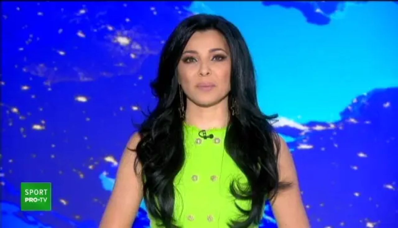 ”Cea mai sexy fotbalistă din lume” a fost prezentată la noua sa echipă!_4