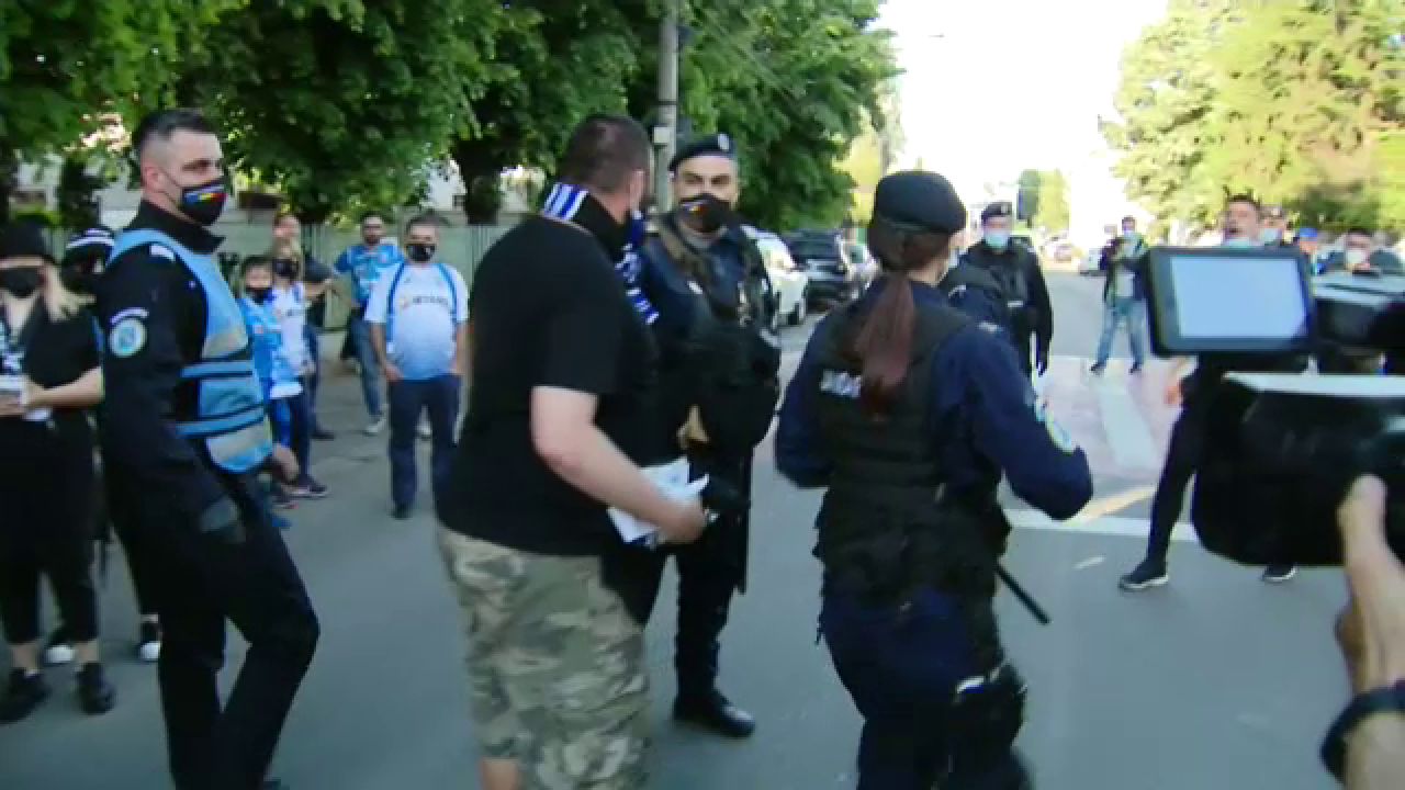 Haos la Ploiesti! Fanii lui CSU au inceput sa il huiduie si sa il injure pe Burleanu cand a ajuns la stadion! Ultrasii i-au atacat masina_6