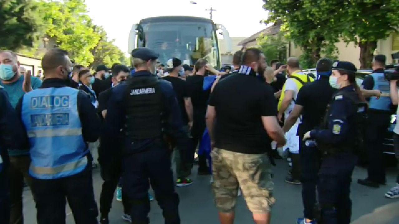 Haos la Ploiesti! Fanii lui CSU au inceput sa il huiduie si sa il injure pe Burleanu cand a ajuns la stadion! Ultrasii i-au atacat masina_18