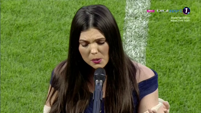 Mai emotionant de atat nu se poate! Momente incredibile inainte de startul Cupei Romaniei! Paula Seling a cantat imnul si i-a emotionat pe toti_7