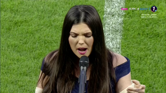 Mai emotionant de atat nu se poate! Momente incredibile inainte de startul Cupei Romaniei! Paula Seling a cantat imnul si i-a emotionat pe toti_9