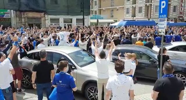 Sarbatoare la Craiova! Jucatorii au iesit sa petreaca alaturi de suporteri cucerirea Cupei Romaniei! Imagini senzationale _8