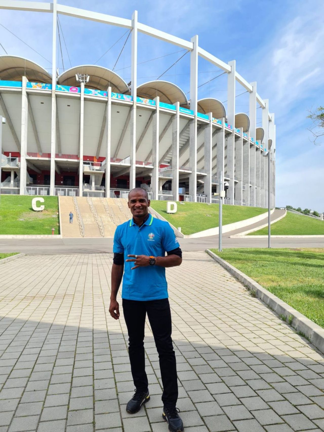 Malouda, prezenta de lux si la Federatie! Motivul pentru care castigatorul Champions League a venit in Romania _1
