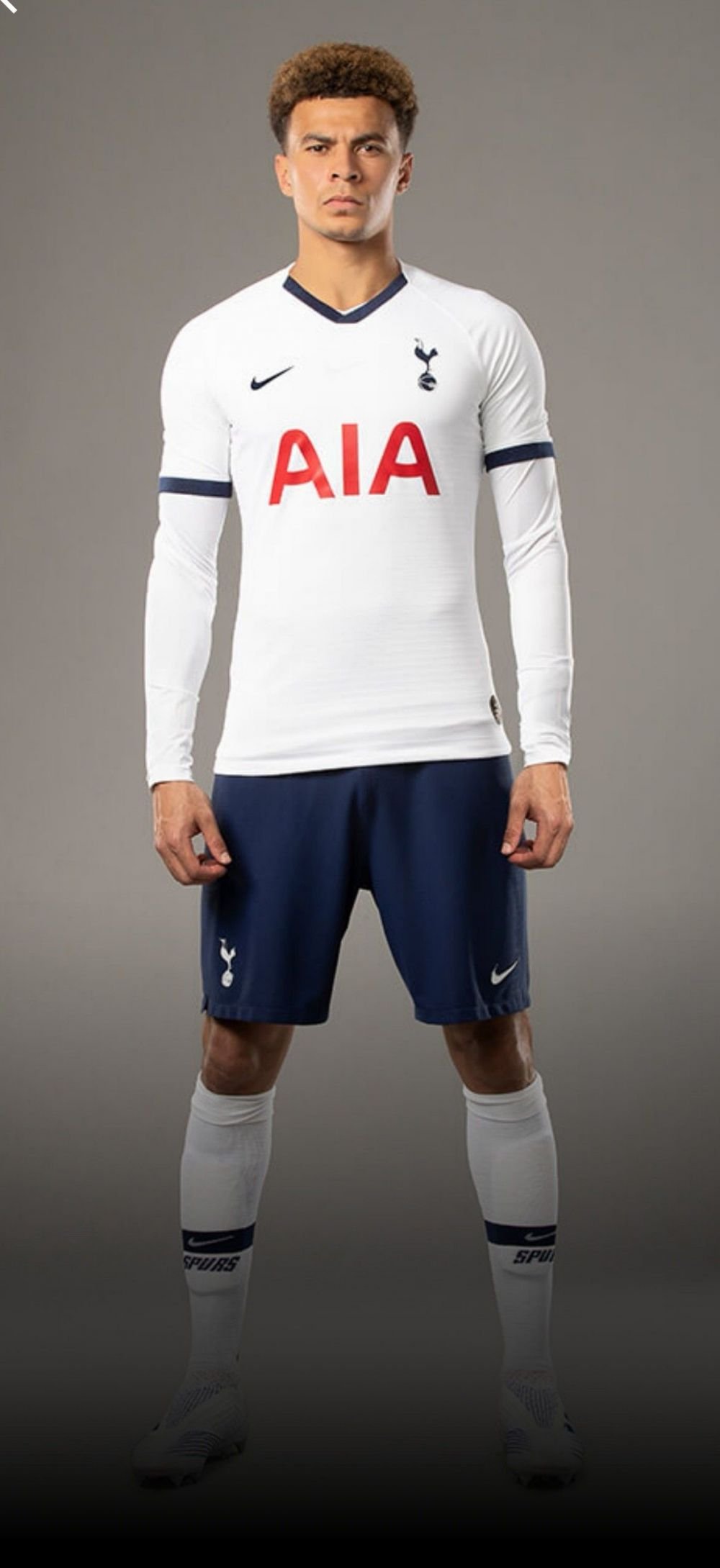 Tottenham si-a ales echipamentul pentru sezonul urmator! Fanii lui Spurs s-au ingrijorat cand au vazut clipul. Cine lipseste din prezentare_6