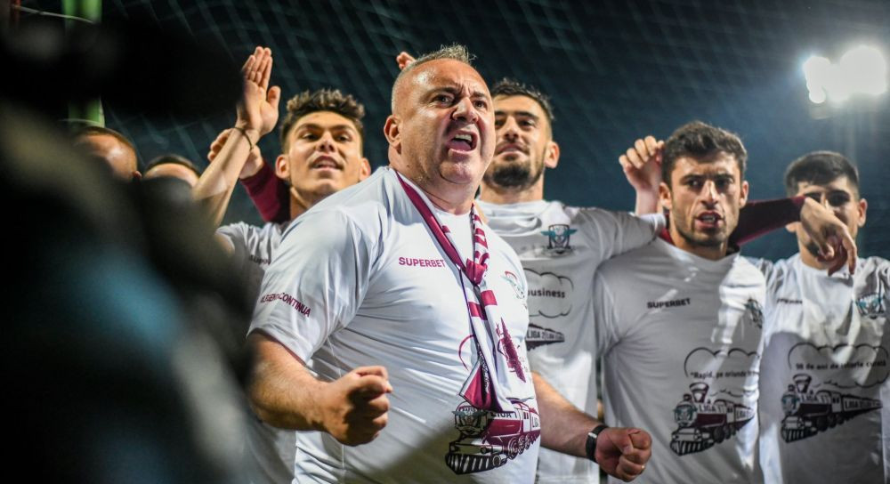 Nu chiar low-cost, clasa a doua! Mihai Iosif glumeste pe seama salariului sau de la Rapid. Ce promisiune i-au facut oficialii clubului: Trec la clasa I