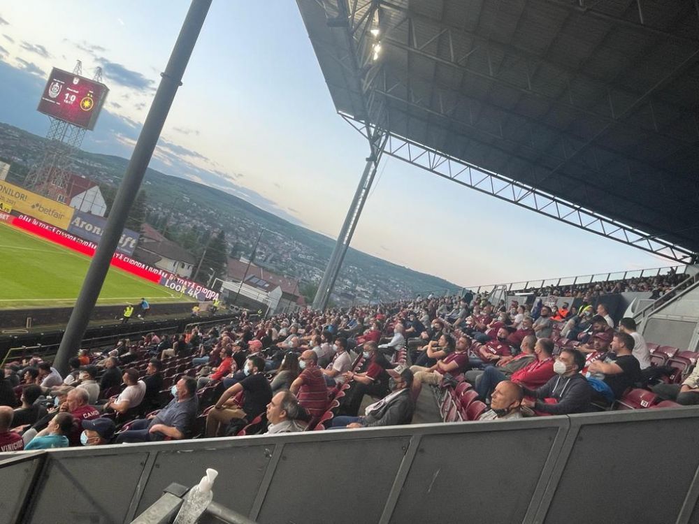 FCSB, huiduita la primul meci cu suporteri din acest sezon al Ligii 1! Cum au fost primiti jucatorii lui Becali la Cluj _2