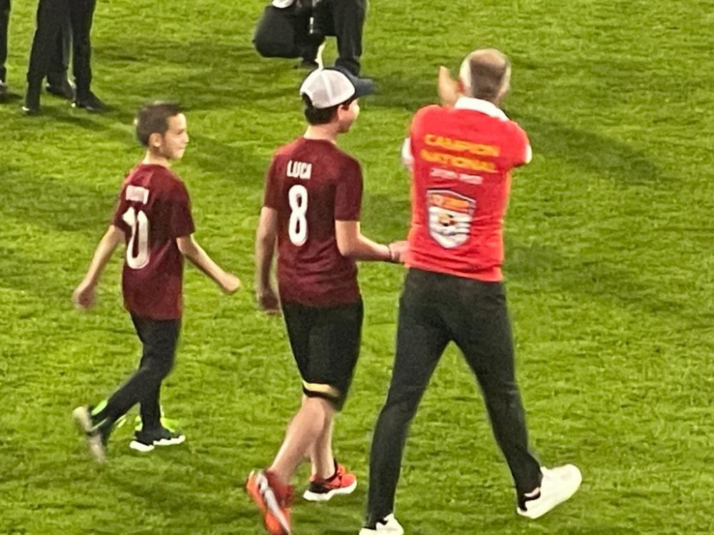 CFR Cluj si-a primit trofeul de campioana a Romaniei! Imaginile senzationale ale bucuriei de la Cluj_6