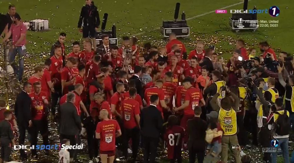 CFR Cluj si-a primit trofeul de campioana a Romaniei! Imaginile senzationale ale bucuriei de la Cluj_10