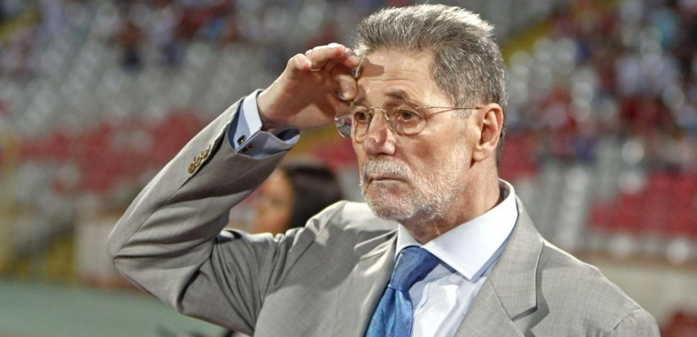 Rom&acirc;nia - Grecia 0-1 | Cine sunt &rdquo;clienții&rdquo; lui Cornel Dinu: &rdquo;Edi a &icirc;nlocuit niște trotinete&rdquo;