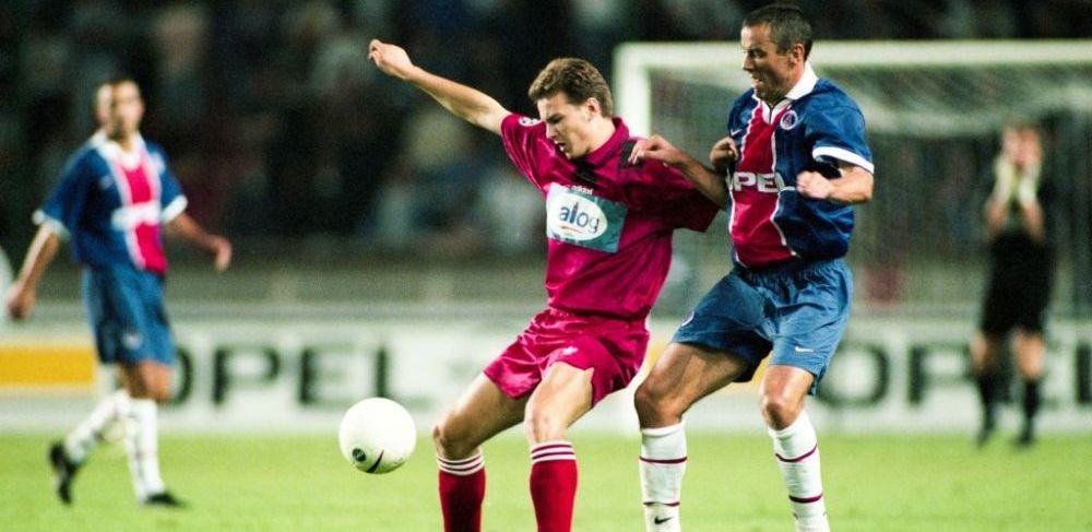 Aveau ochii rosii si trageau ceva mirositor din maneca! Acuzatii grave dupa celebrul meci dintre PSG si Steaua! Ce ar fi consumat parizienii