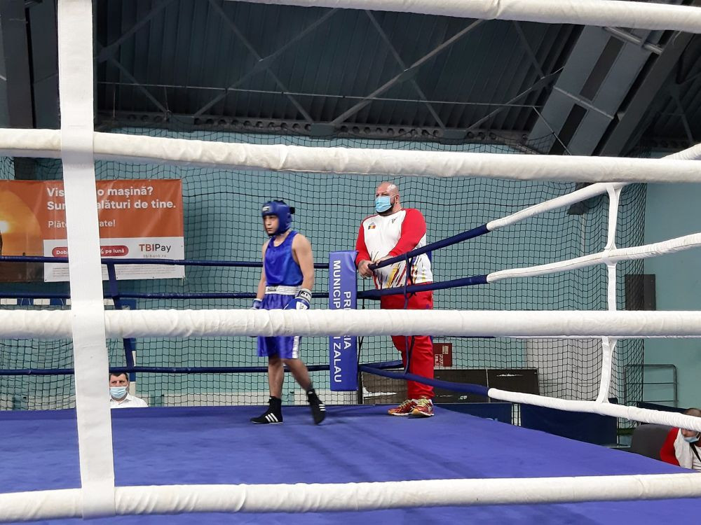 GENIAL! Gigi Becali si-a facut debutul in box! Imagini si detalii de senzatie_3