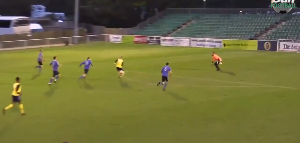 Asta e faza care face inconjurul lumii! Fotbalistul i-a uimit pe toti cu ce a facut pe teren