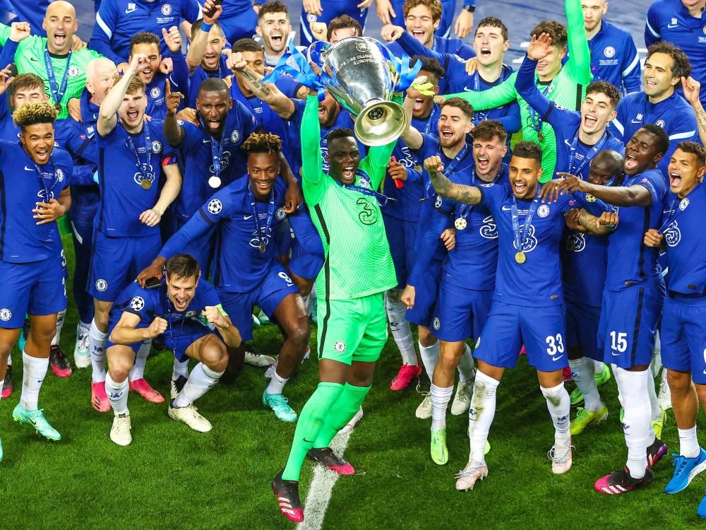 Imaginile bucuriei la Porto! 'Zidul' Kante, protagonist la finalul meciului! Jucatorii lui Chelsea au sarbatorit in stil mare castigarea Champions League_5
