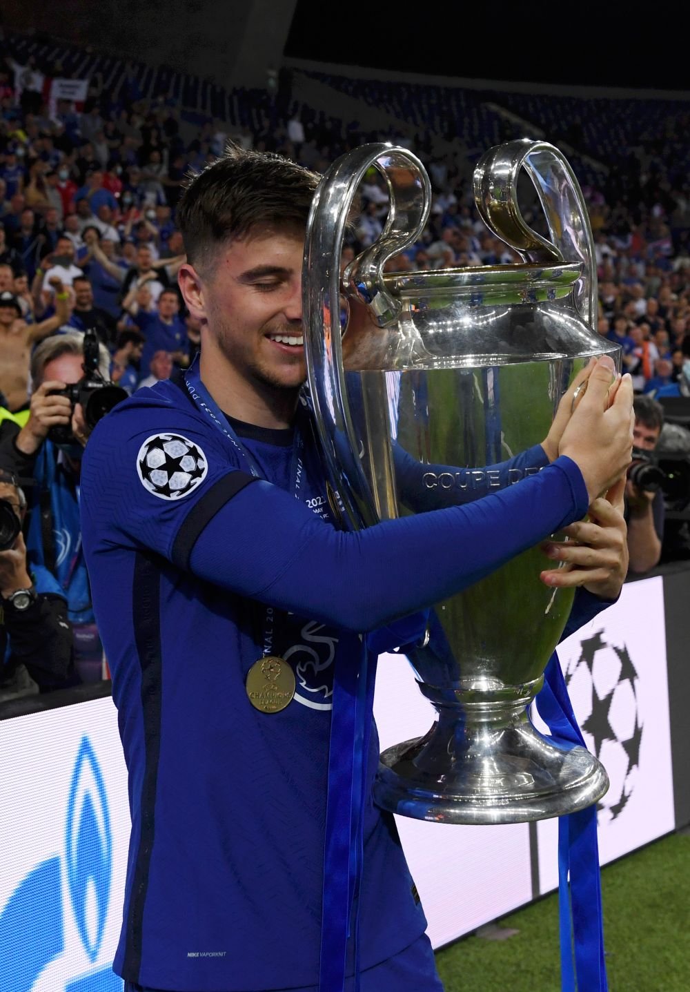 Imaginile bucuriei la Porto! 'Zidul' Kante, protagonist la finalul meciului! Jucatorii lui Chelsea au sarbatorit in stil mare castigarea Champions League_10