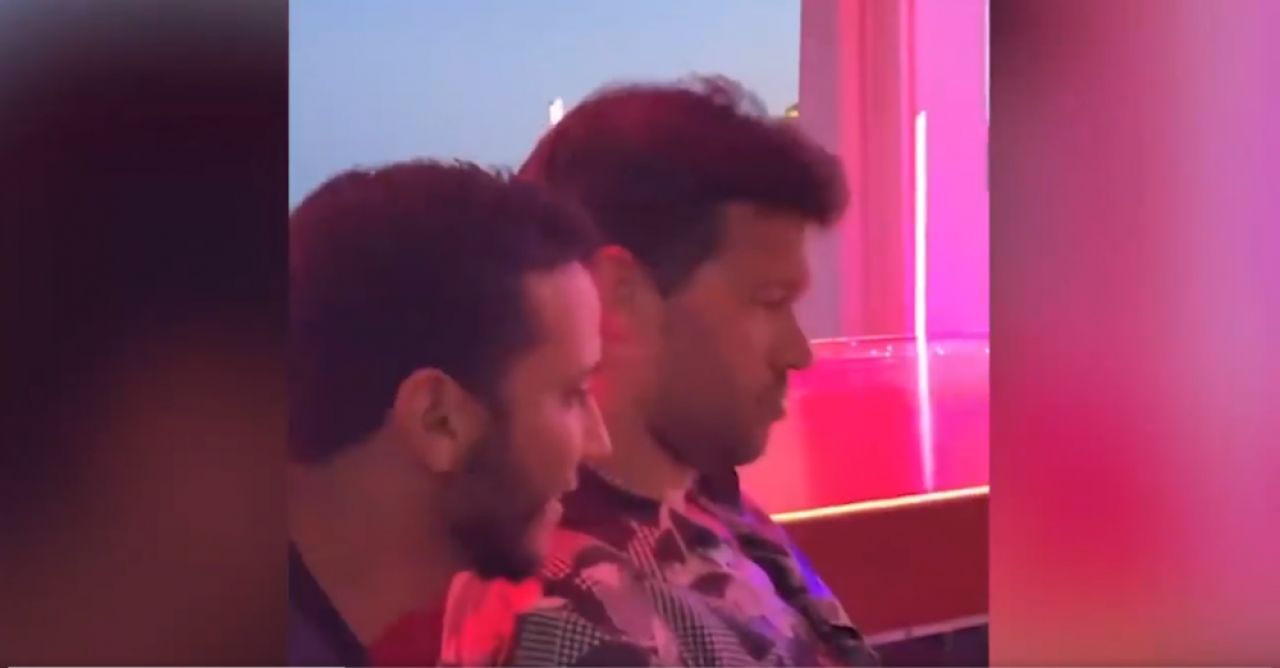 Daca e finala Champions League, nu conteaza cat de frumoasa esti, Ballack nu se uita la tine! :) Imagini senzationale cu fostul fotbalist_8