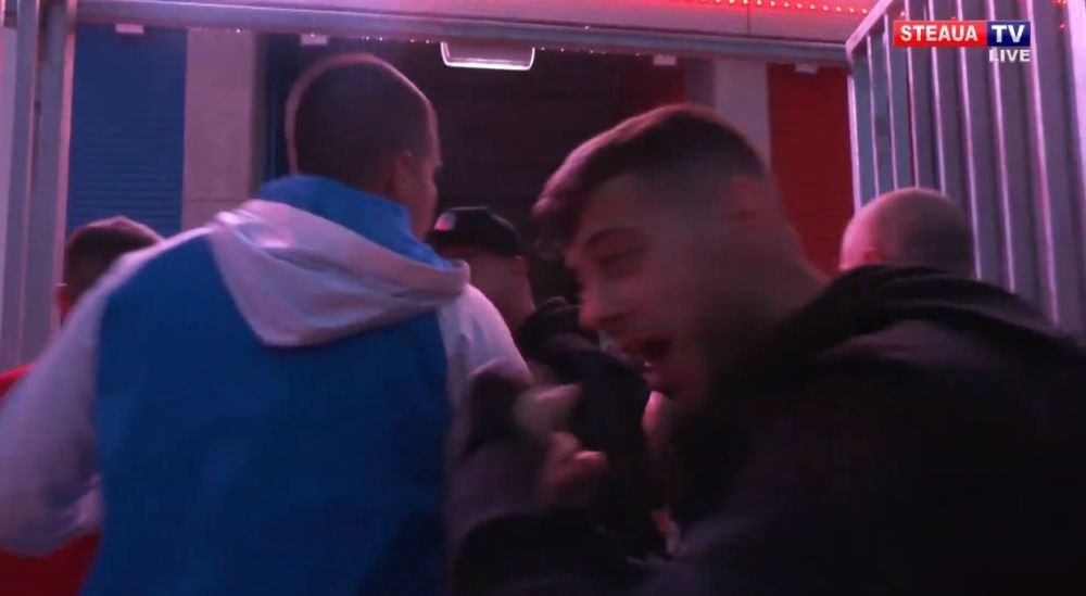 S-au declansat alarmele in Ghencea! Fanii Stelei au intrat pe noul stadion si au patruns pe gazon_4