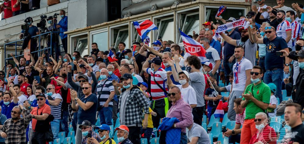 Ii cer lui Grigoras si tuturor sefilor sa plece dupa dezastrul de la baraj! Mesaj dur al ultrasilor de la Otelul: Predati tricourile!