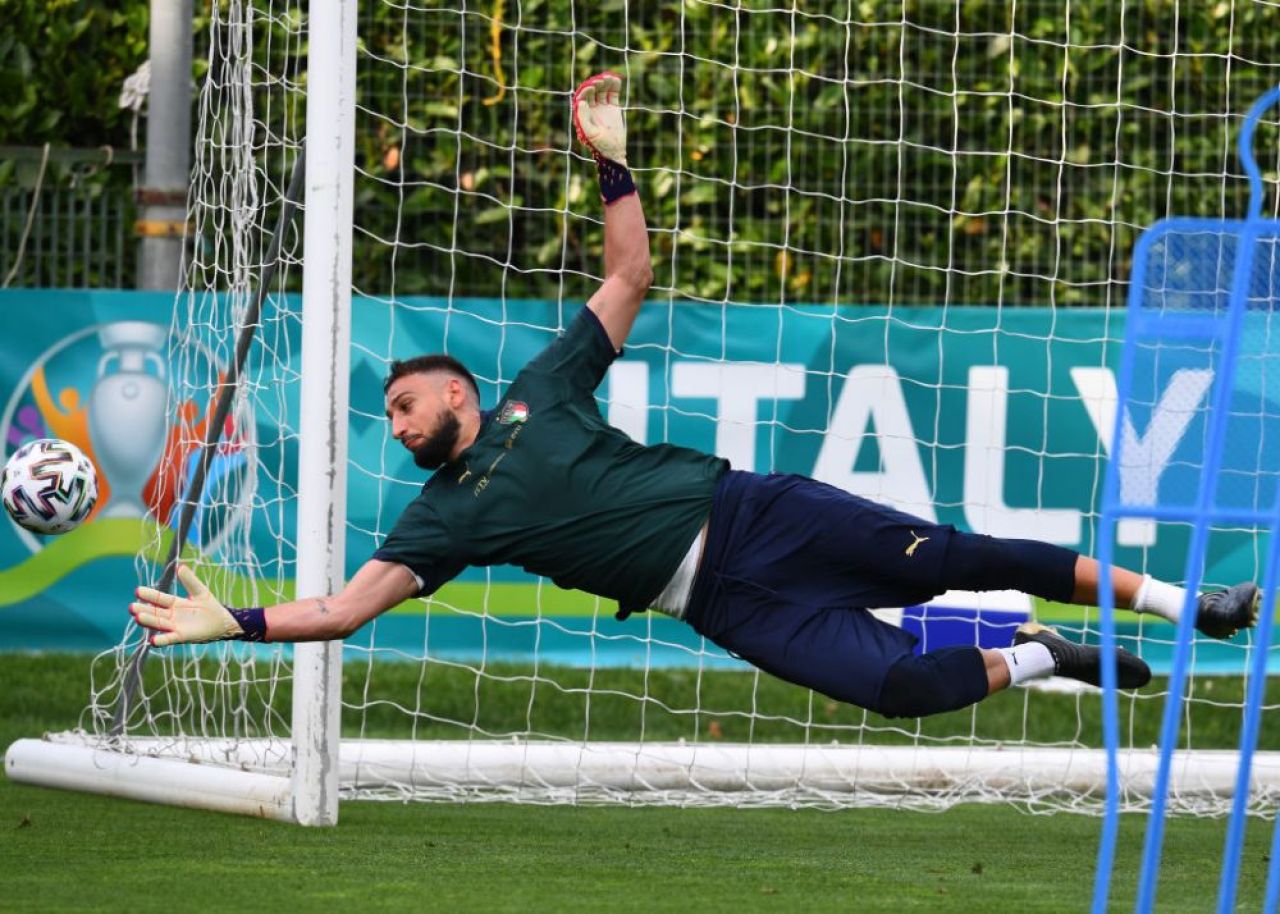 Donnarumma, aproape sa se inteleaga cu noul club! Va incasa 12 milioane de euro salariu pe an, iar comisionul lui Mino Raiola este urias_2