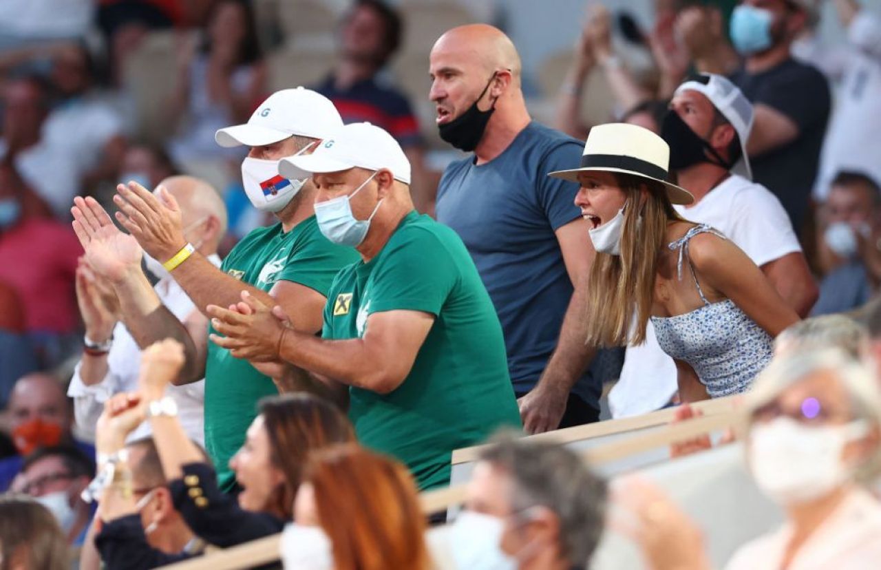 Meciul care a schimbat istoria tenisului! 18 imagini care transmit totul despre semifinala de la Roland Garros in care Novak Djokovic a facut meciul carierei contra lui Rafael Nadal_7