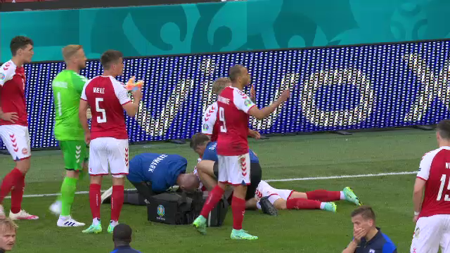 Imagini socante la Euro! Eriksen, prabusit pe gazon, fara suflare! Medicii l-au resuscitat. Informatii de ultima ora: Eriksen si-a sunat colegii in vestiar, de pe patul de spital_33