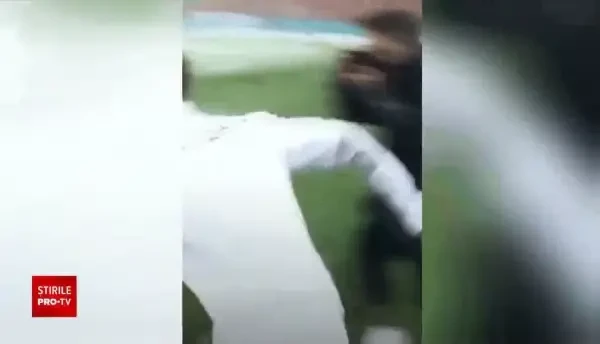 Ce se intampla acum cu gazonul de pe National Arena si cine a luat decizia ca acoperisul sa nu fie tras